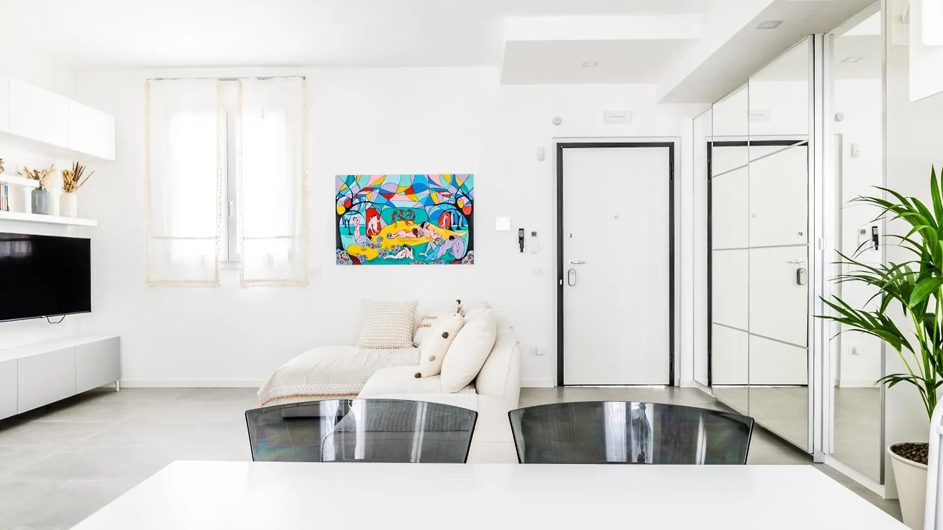 מילאנו Luxury Villa - Exclusive Property With Private Box