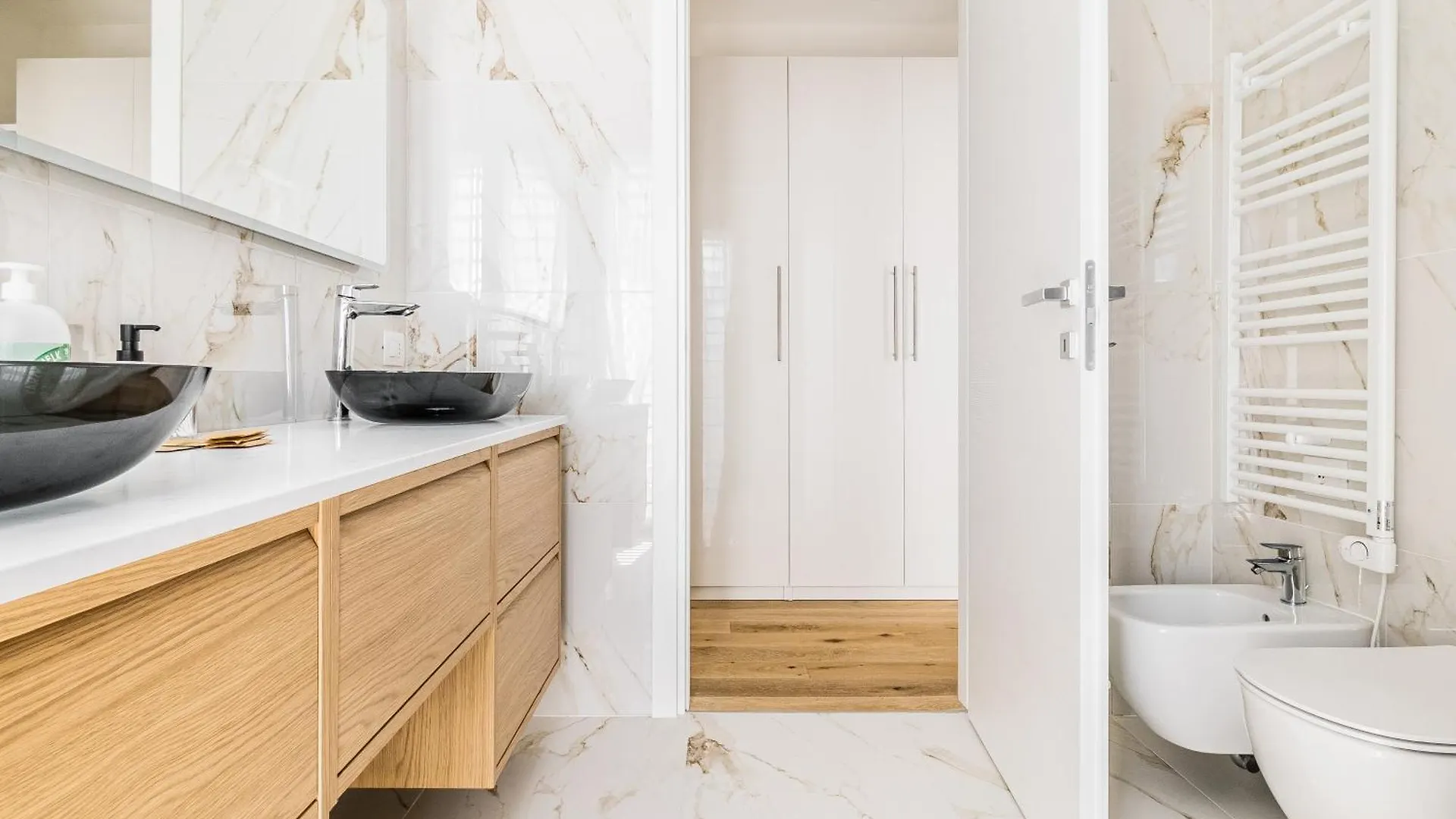 Luxury Villa - Exclusive Property With Private Box Milan