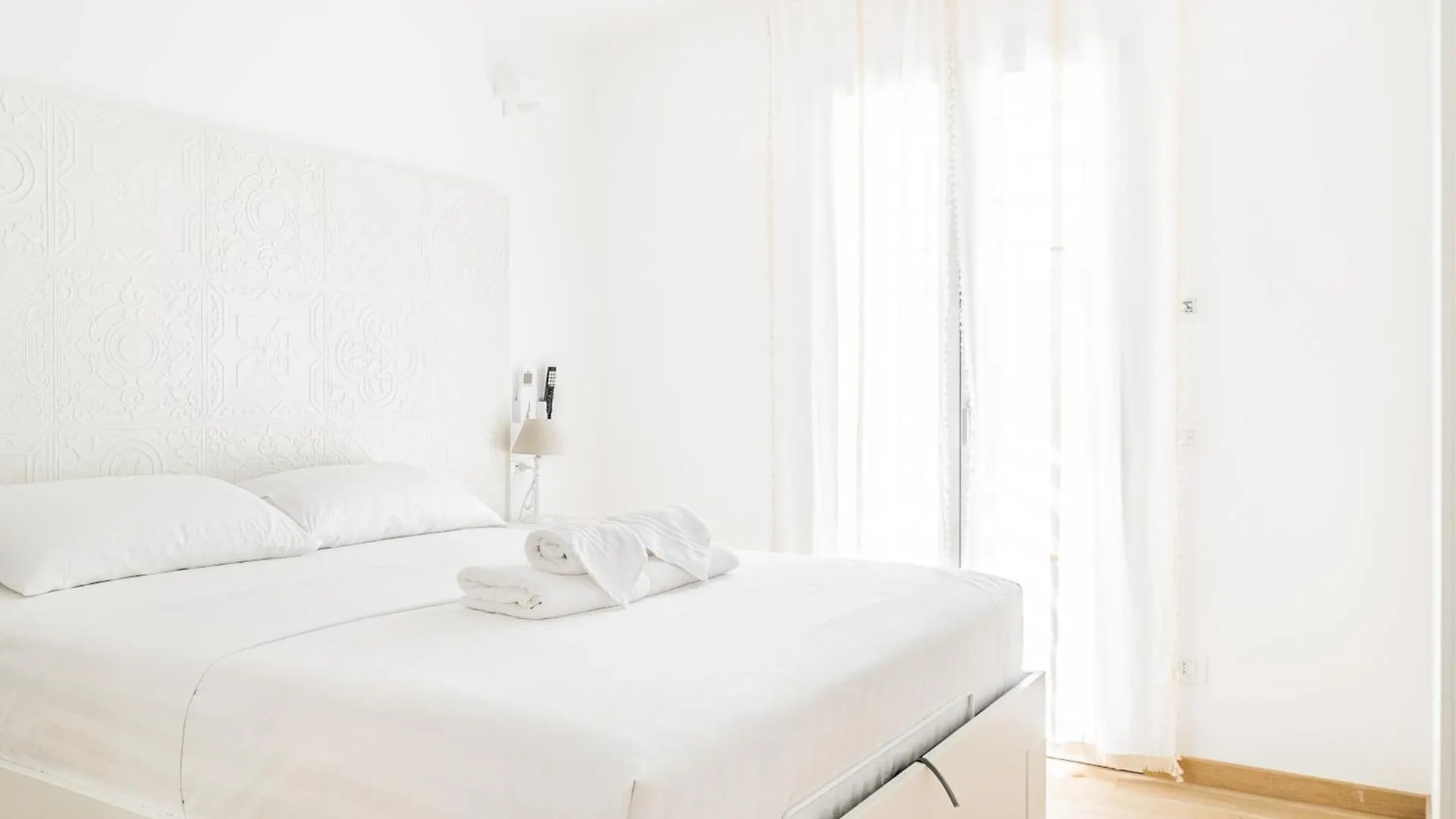 Luxury Villa - Exclusive Property With Private Box Milan